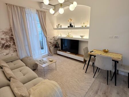  Appartamento 2+1 in vendita vicino a Kinema Agimi, Bllok – 235.000 €
