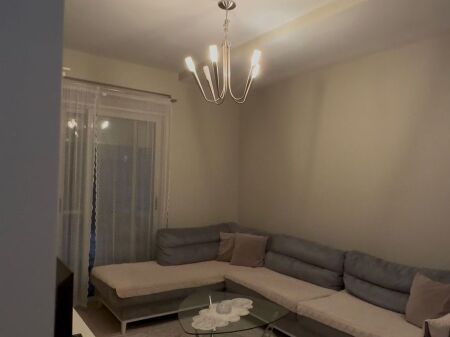Shitet, Apartament 1+1, Rruga Bedri Karapici, Tirane .