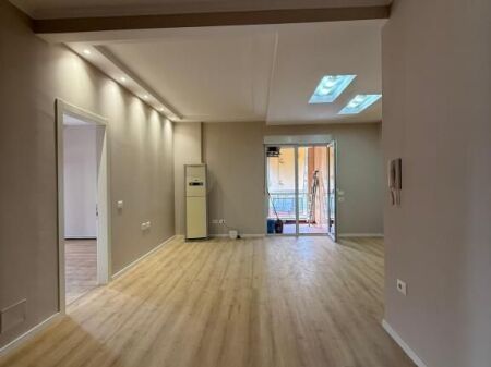 Apartament 2+1 per shitje tek Residenca Colombo 2 ne Xhamllik.