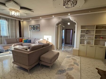 Rent | Shtëpi private 2 + 1 | Rruga Njazi Meka | 500 €/month