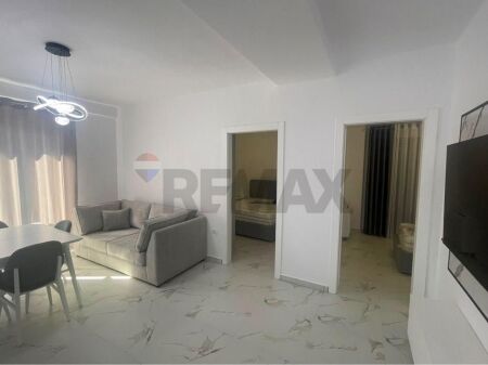 Shitet apartament 2+1+ parkim Astir