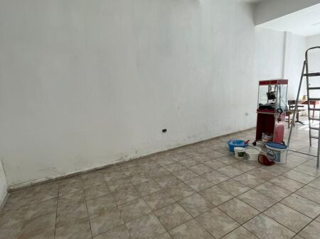 Shop 1+1 For Rent in Kryqi i Kuq, Durres