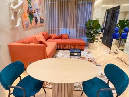 Japim me qira apartament luksoz 1+1 + post parkimi tek Square21 !!
