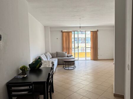 Apartament 2+1 për shitje Astir pranë bar Bohem