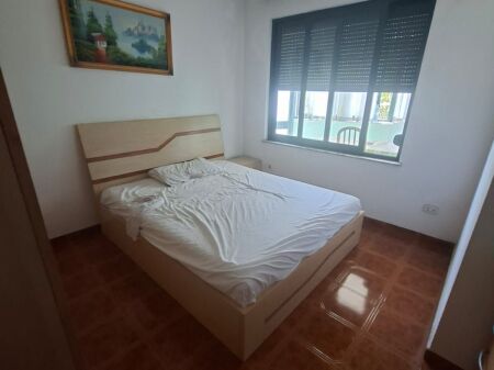 APARTAMENT 2+1 ME QIRA ISH EKSPOZITA 250 EURO