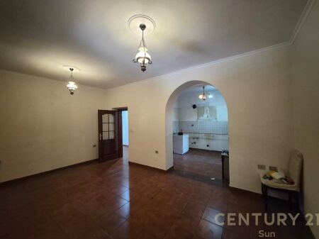 Appartamento 3+1+2 con Deposito e 2 Balconi in Vendita presso l'ex Parco Autobus – 240.000 €