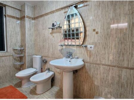 Apartament per qira 1+1 , 21 Dhjetori