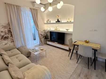 APARTAMENT 2+1 PER SHITJE TEK KINEMA AGIMI BLLOK