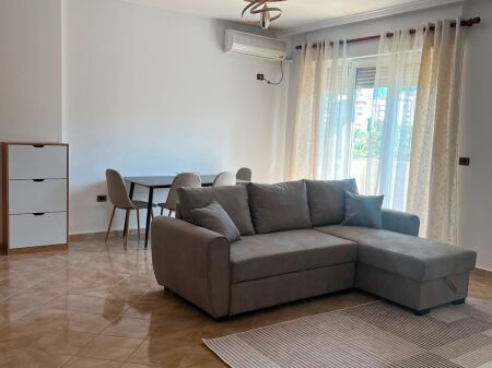 Apartament me qira 1+1 te Komuna Parisit