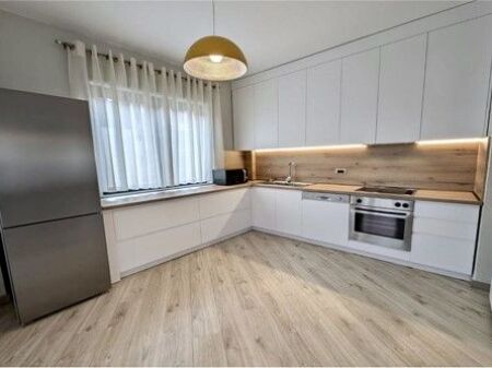 Apartament 3+1 per qira Prane Nobis !!!