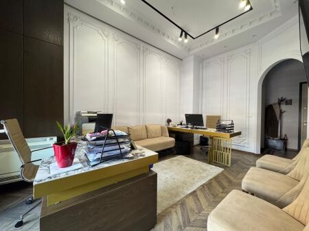 Office for rent, Golden Park!