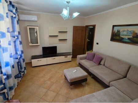 Jepet me qira apartament 1+1 prane Bar Oslo, Rruga Bardhyl