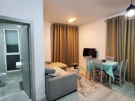 Apartament 1+1 qera , Komuna e Parisit