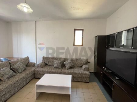 Apartament 1+1 me Qira tek Varri Bamit