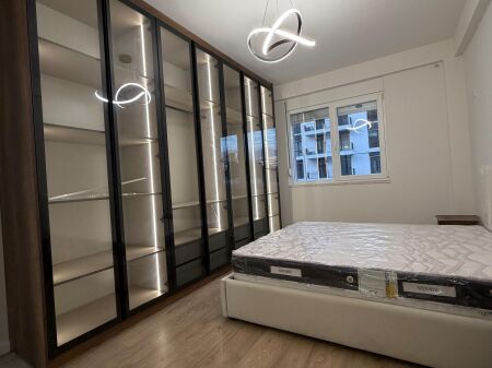 Apartament 1+1 per qera tek komuna e parisit  Niku