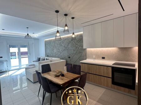  APARTAMENT ne Shitje   • 2+1 +Ballkon   Lokacioni:Pasticeri Pelikan,Durres