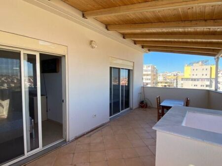 VENDESI APPARTAMENTO 2+1+2+ VERANDA ILIRIA SPIAGGIA DURRES 125000