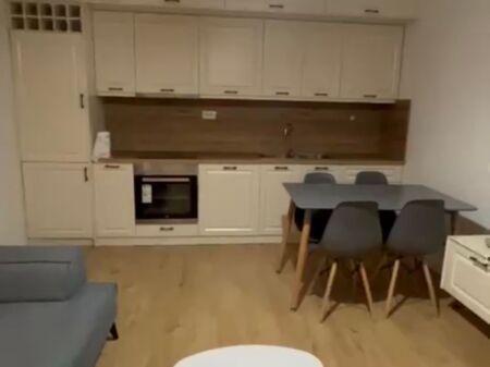 Apartament 1+1 per qira ne Bllok !!!
