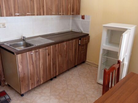 Apartament 1+1. 20000 leke.Rruga 5 maji