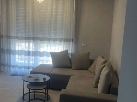  Jepet me qera apartament 2+1+2 në Brryl + Parking   Pranë Shkollës Niket Dardani  70.000 Lekë/muaj me post parkimi  65.000 Lekë/muaj pa post parkimi