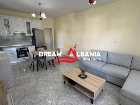 Affittasi piano villa 2+1 in via Elbasanit, Tirana (ID 4251463)