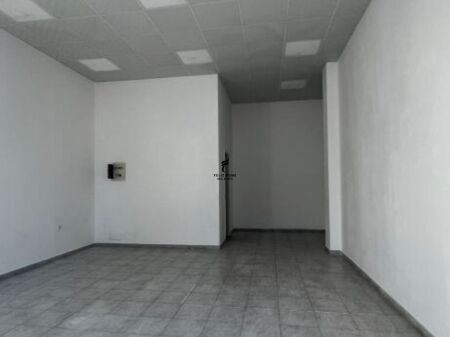 NEGOZIO IN AFFITTO 72 M2 LAPRAKE 110.000 LEKE FH-79664
