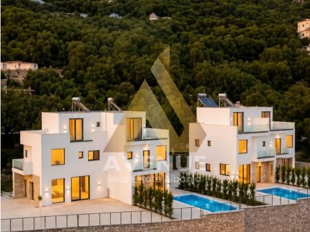 FOR SALE VILLA 3+1+3 WITH POOL IN BORSH