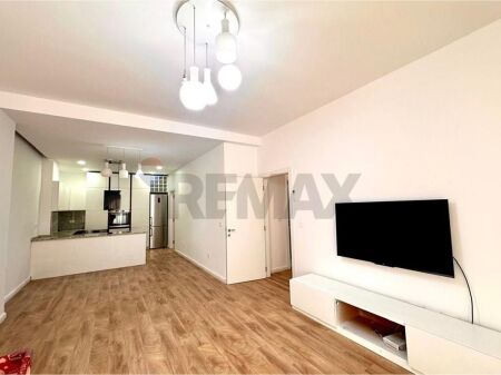 Super apartament 2+1+2 per shitje, Laprake