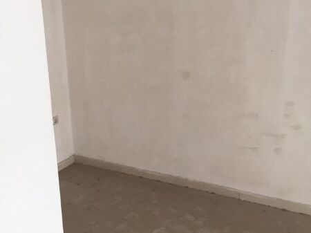 Ufficio in affitto in via Bardhok Biba, vicino al centro a Tirana (ID 4261218)