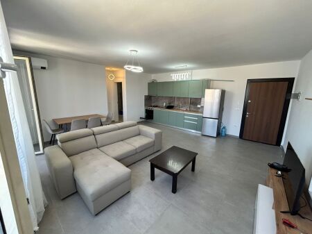 Qera, Apartament 1+1 Kompleksi Tom Doshit , Shkoze