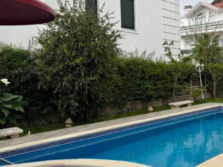  Villa di Lusso in Affitto – Akacia Residence
