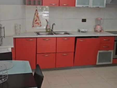 Affitto | Apartament 2 + 1 | Rruga Fortuzi | 650 €/mese