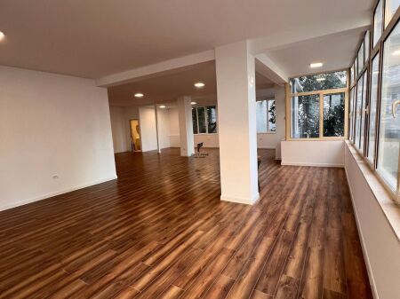 UFFICIO IN AFFITTO 150 M2 LAGO ASCIUTTO 180.000 LEKE FH-79609