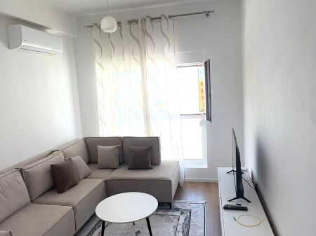  Jepen me Qera 2 Apartamente 1+1 tek Rezidenca Kadiu ne Ali Demi, 450 MIJE LEKE