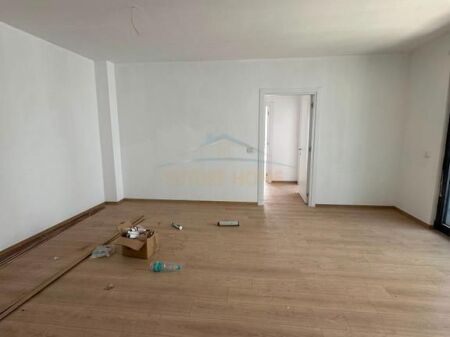 Shitet, Apartament 2+1+2+Post Parkimi,Ish Dogana,Tirane.