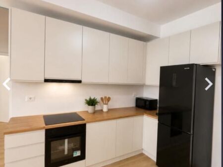  Appartamento 2+1 + Parcheggio in affitto  Residenza Kadiu, Ali Demi, Tirana