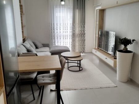 apartament 1+1 me qira te univers city