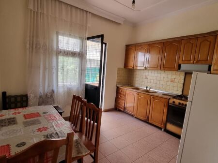 Apartament 1+1. 28000 leke.Astir