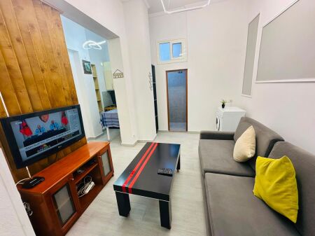 Studio apartment for rent - Former Park, Ndre Mjeda street, near Report TV 400 thousand lek
