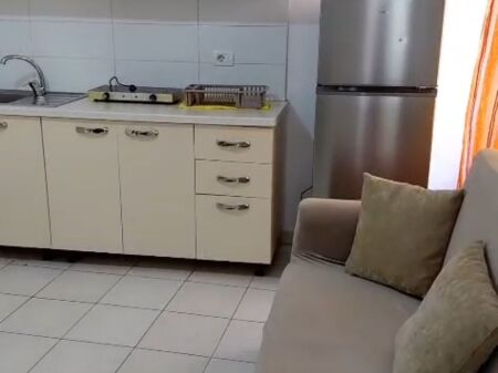 Apartament 1+1 .28000 leke.Qytet studenti