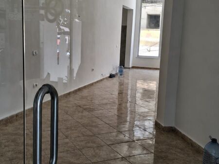  Locale commerciale in affitto Spiaggia 