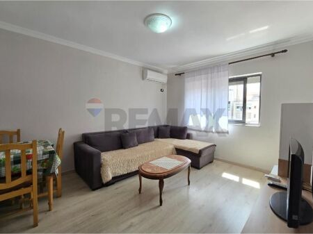 PER QIRA APARTAMENT 1+1 NE RRUGEN MYSLYM SHYRI!