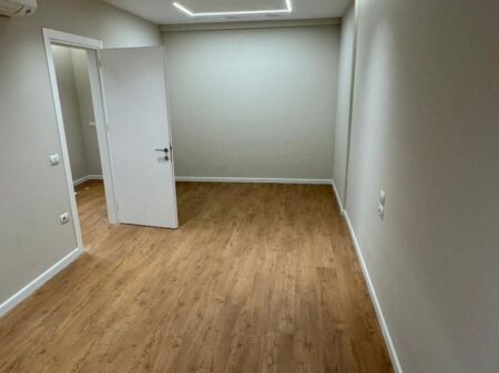 For rent office apartment 2+1+2 + veranda with an area of 100 m², in the Green Harmony complex, Porcelan.