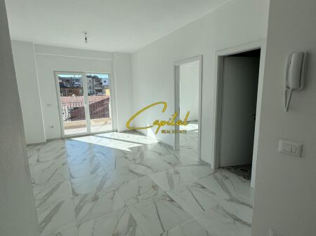 APARTAMENT ME QIRA 1+1 KOMPLEKSI AURA 40.000 LEKE