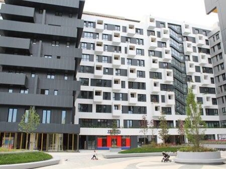 Ambient komercial per qira tek Kompleksi Square 21, Rruga e Kavajes!