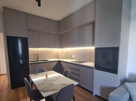 Qera | Apartament 1 + 1 | Rruga Ali Visha | 700 €/muaj