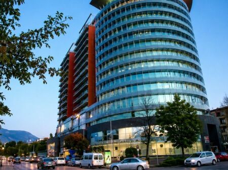  Shitet Dyqan 50 m² – ETC, Tiranë 