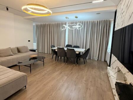  Appartamento 2+1+2 in Affitto – Vicino al Lago Artificiale, Tirana 