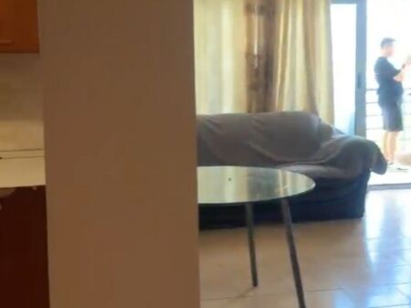 Shitet  apartament  2+1 Rruga  E Kavajës