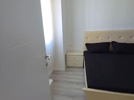 Jepet me qira 1+1+ parkim E88 Laprake 550 mije leke